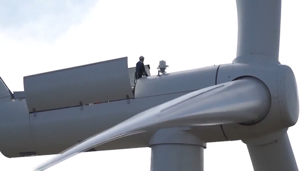 Halkirk 2 wind facility shut down after turbine breaks [Video]