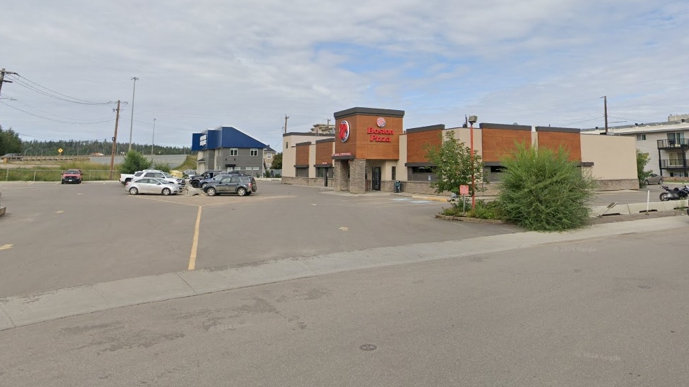 Fort McMurray Boston Pizza crash kills 1: RCMP [Video]