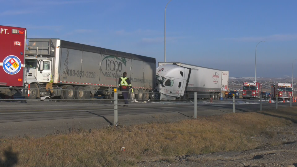 3 hurt in Stoney Trail crash [Video]