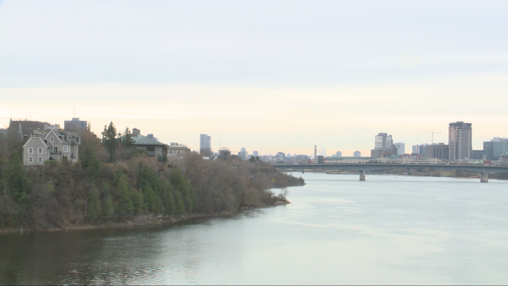 Ottawa weather: Cloudy with a risk of rain for Remembrance Day ceremonies [Video]