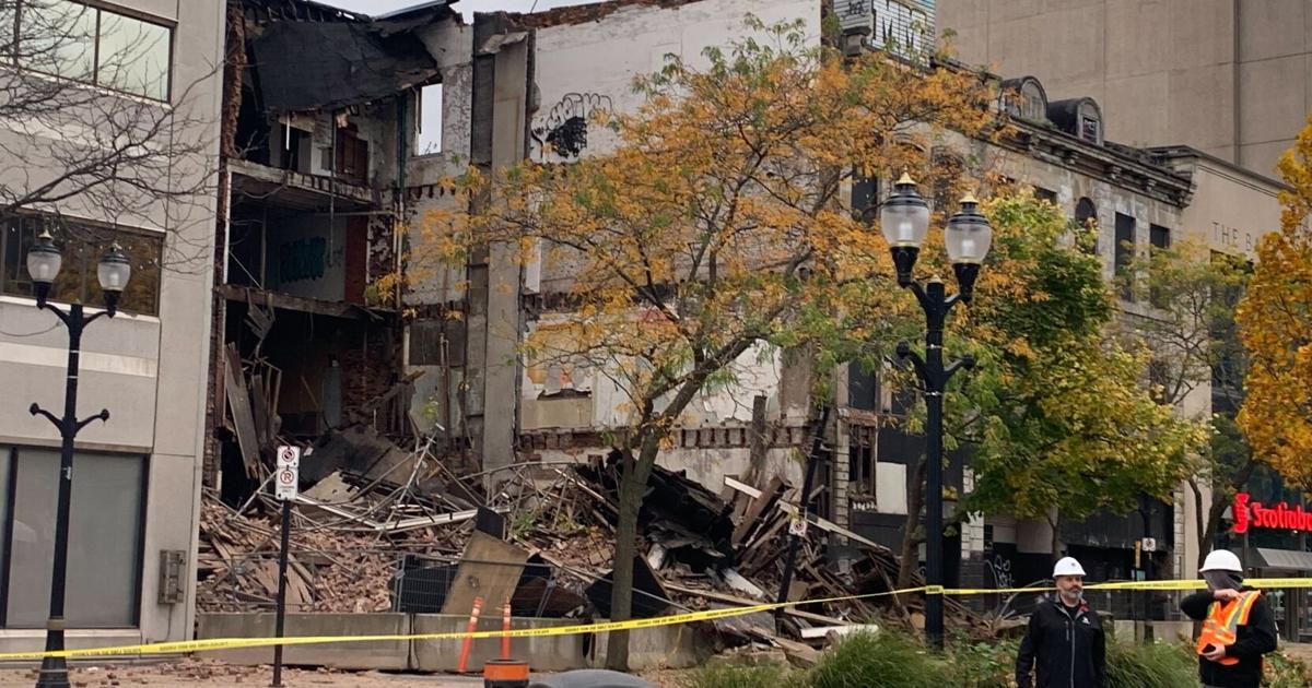 Building collapse near Gore Park [Video]