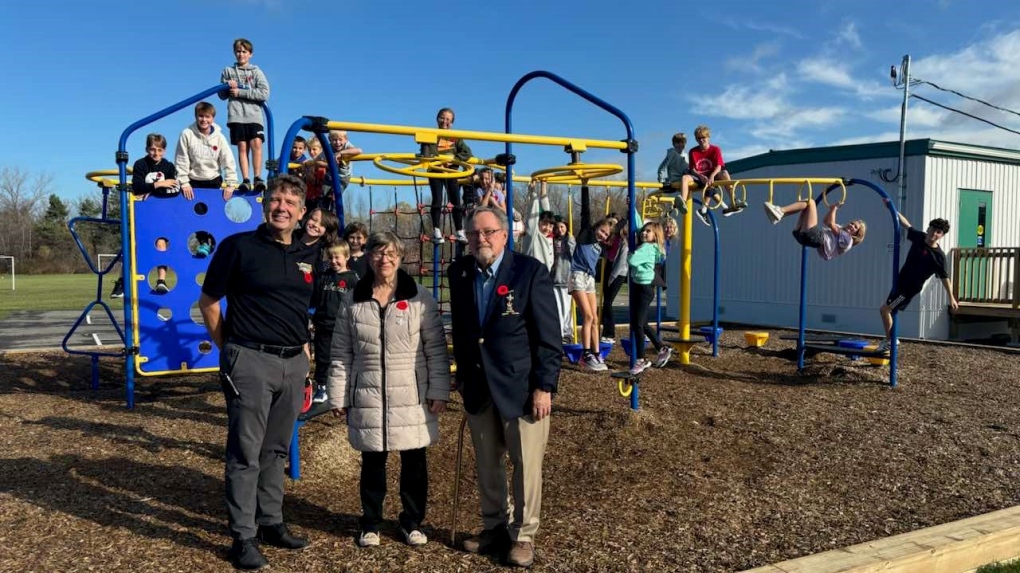 Lambton Kent District School Board honours ties to local veteran [Video]