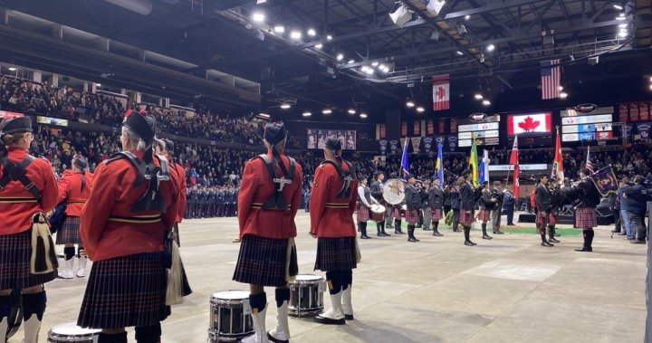 Thousands gather for Regina Remembrance Day ceremonies [Video]