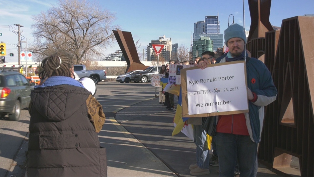 Ukrainian-Canadians host march to Field of Crosses in Calgary [Video]