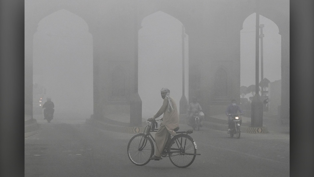 Pakistan toxic smog visible from space [Video]