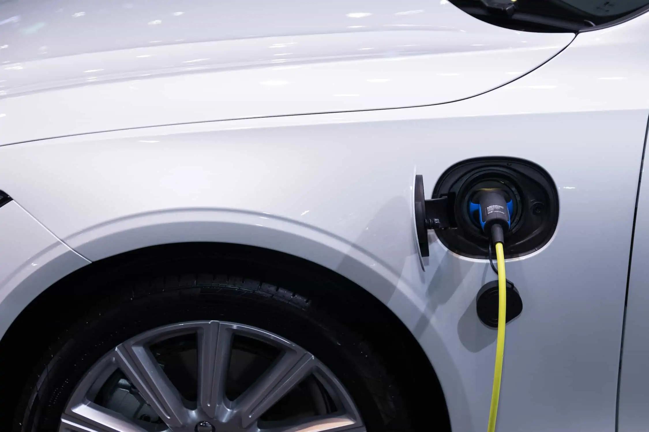 ‘Filling gaps’: More than 1,300 new EV charging stations coming to Ontario [Video]