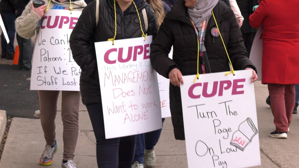 Saskatoon Public Library workers strike for better wages [Video]