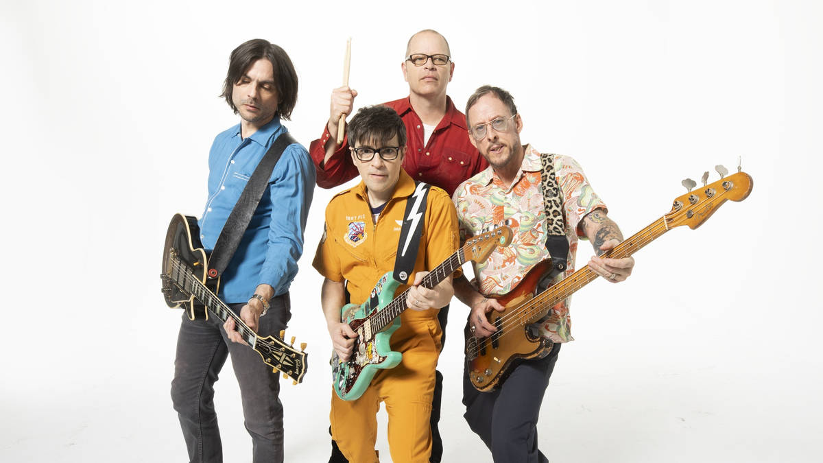 Weezer to play Halifax’s The Piece Hall in only UK show of 2025: How to buy tickets [Video]