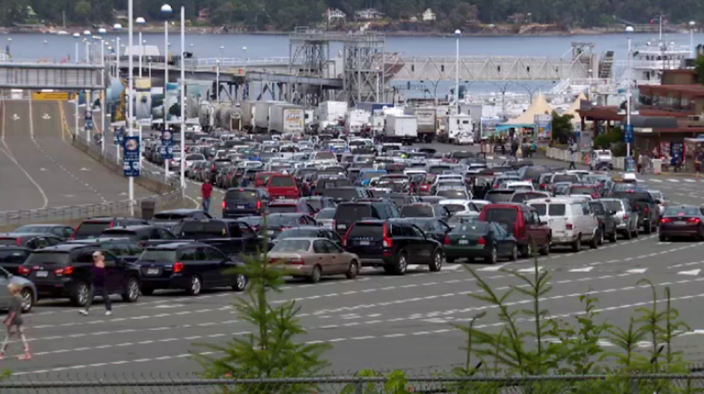 Vancouver weather: 5-sailing wait on major BC Ferries route after cancellations [Video]