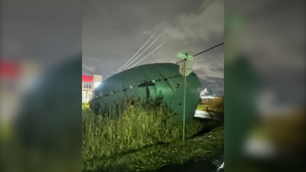 Mysterious balloon-like object near Montreal creates a buzz on social media [Video]