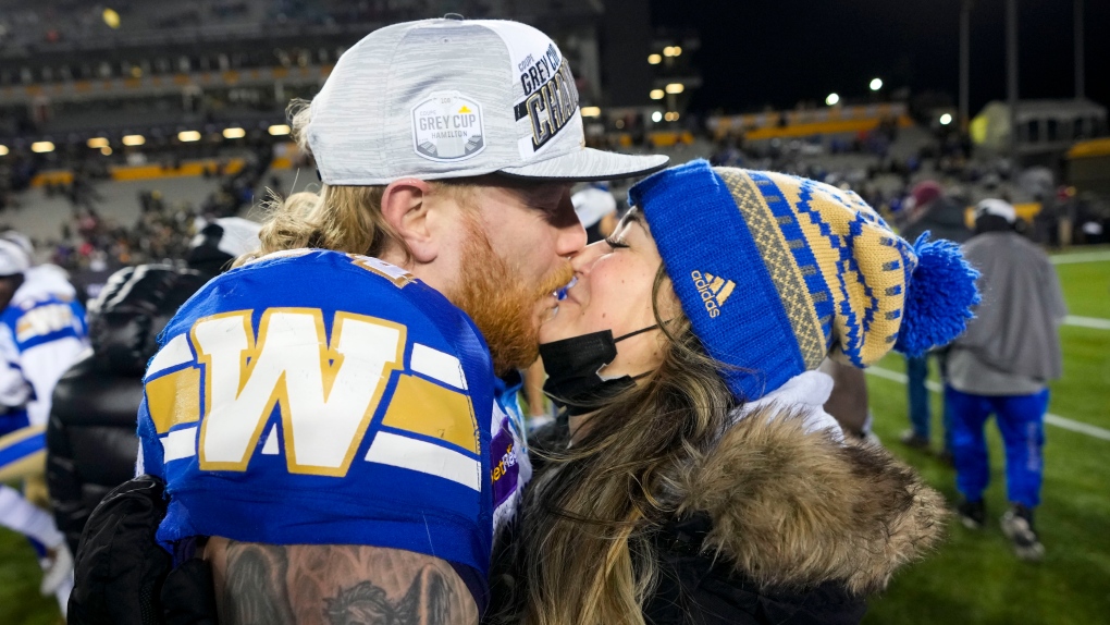 Winnipeg Blue Bombers player-turned-coach preparing for Grey Cup [Video]