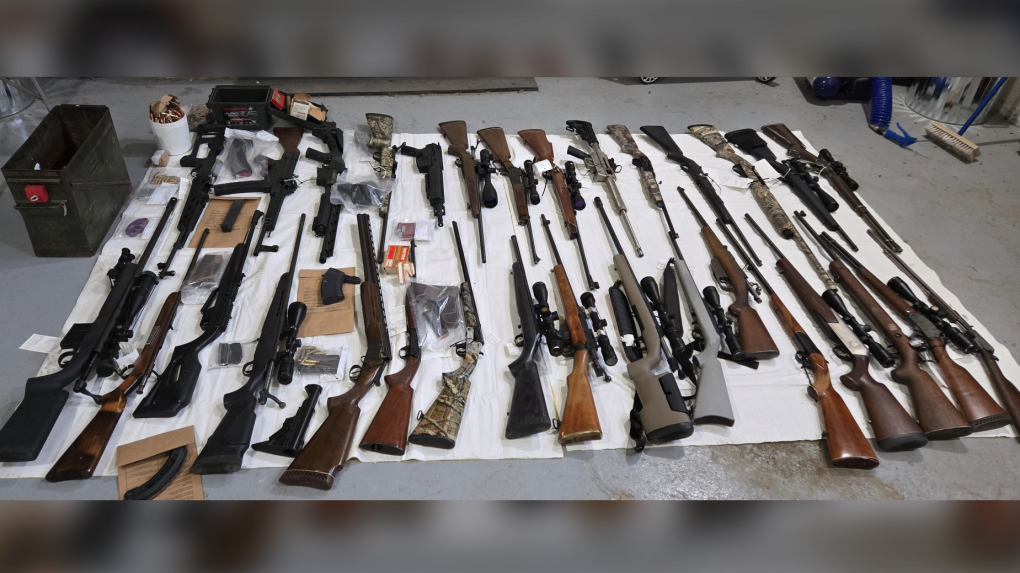 Saskatchewan RCMP seize 31 guns, brass knuckles in Lafleche area [Video]