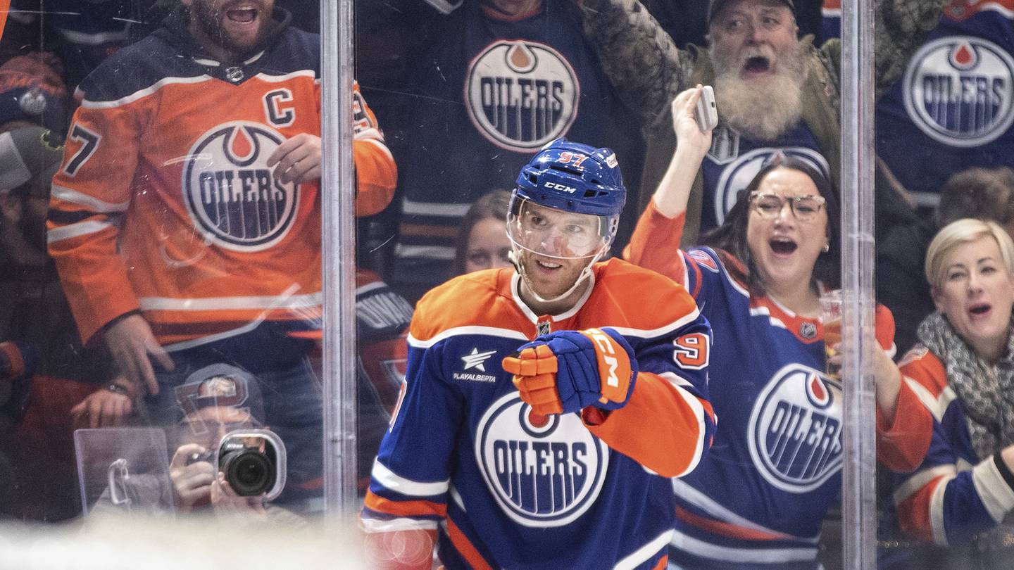 Connor McDavid scores to become the 4th-fastest NHL player to reach 1,000 points  WSOC TV [Video]