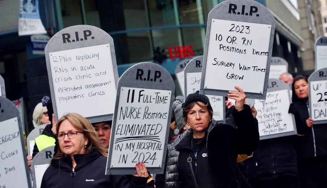 Ontario nurses stage dramatic protest in the style of a graveyard [Video]