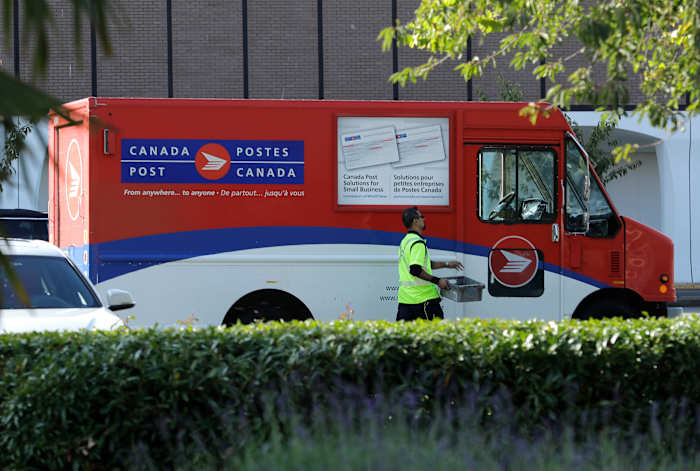 Workers at Canada’s national postal service go on strike Friday, disrupting deliveries [Video]