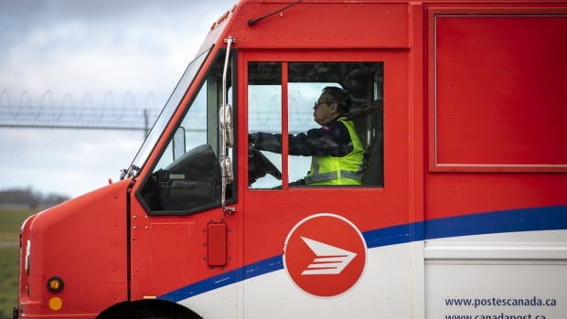 Canada Post workers go on strike, negotiations still underway [Video]