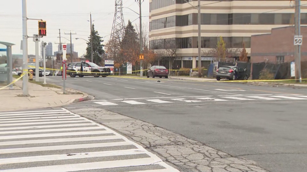 Suspects arrested after gunshot victim found in crashed vehicle: Toronto police [Video]