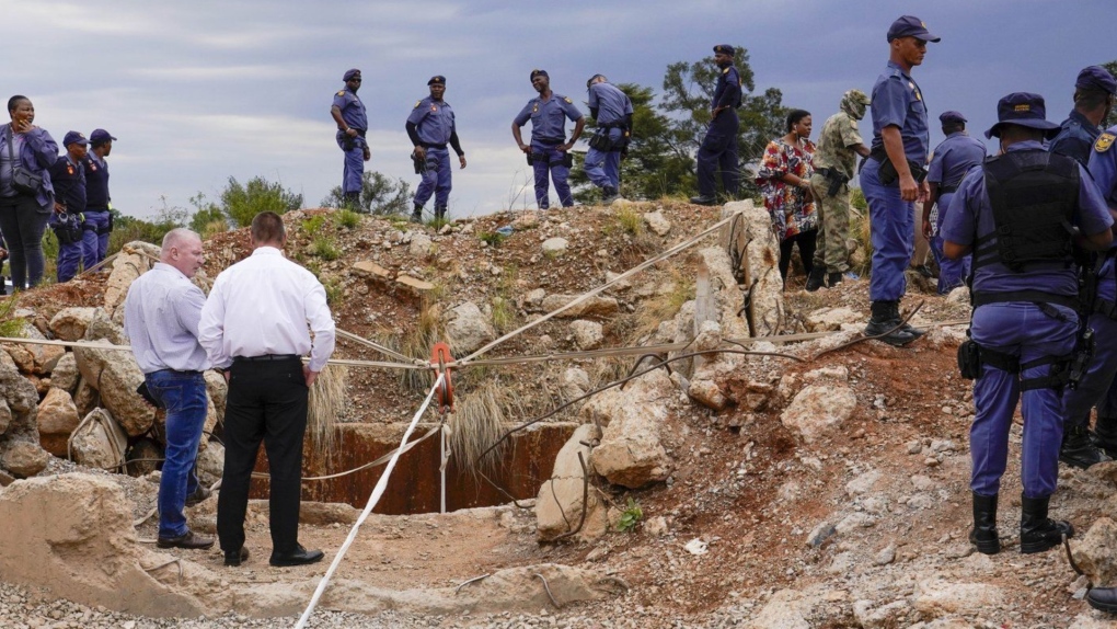 South Africa planning to bring illegal miners to surface [Video]