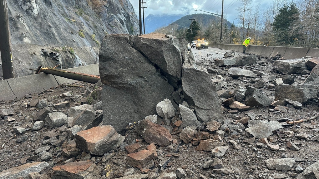 Rockfall closes Highway 7 west of Hope, B.C. [Video]