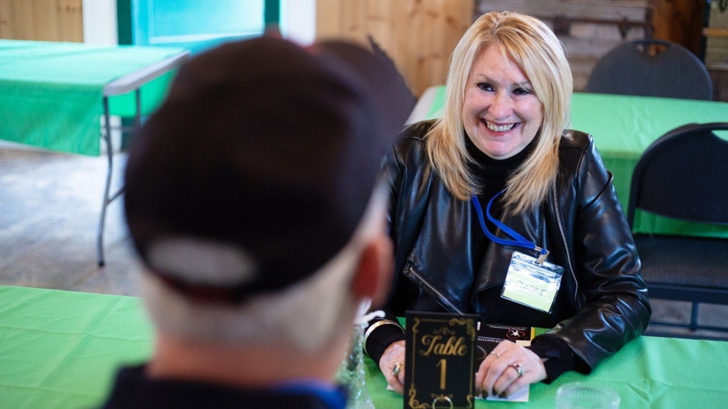 Seniors speed dating helps in quest for love [Video]