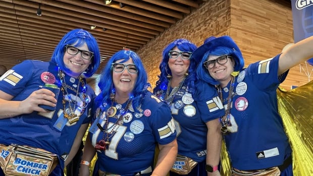 Football fans from across Canada in Vancouver for Grey Cup celebrate 