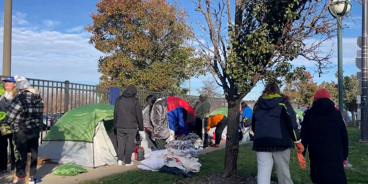 Billie Eilish fans camp outside CHI Health Center [Video]