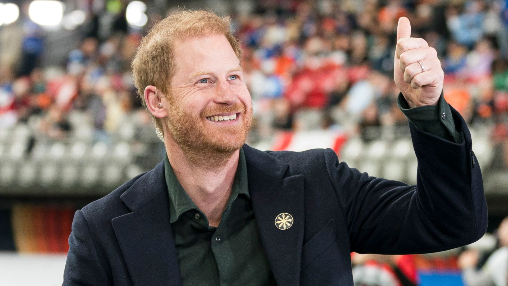 Smiling Prince Harry gives thumbs up to Canadian football fans in ANOTHER public appearance without Meghan  The Irish Sun [Video]