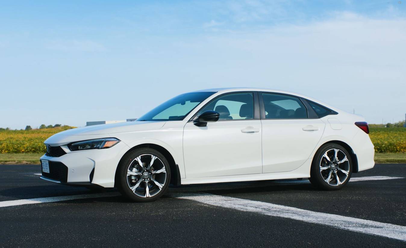 Review: The Honda Civic Hybrid is annoying because its so good [Video]