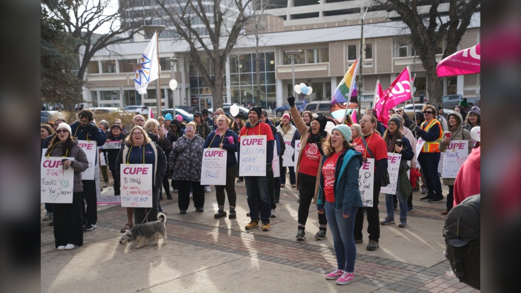 Saskatoon Public Library workers initiate second day-long strike [Video]