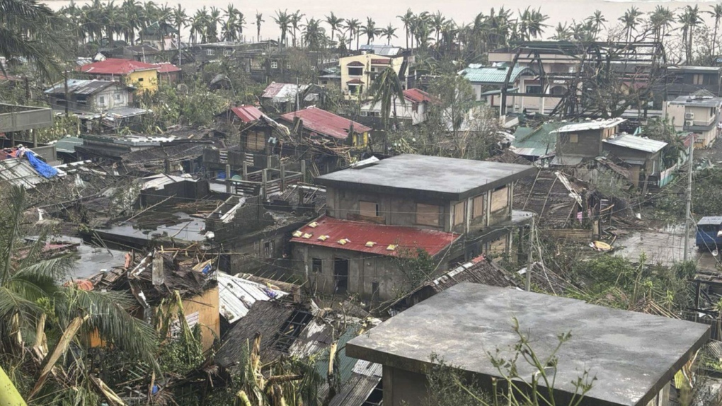 Typhoon Man-yi: At least seven dead in Philippines [Video]