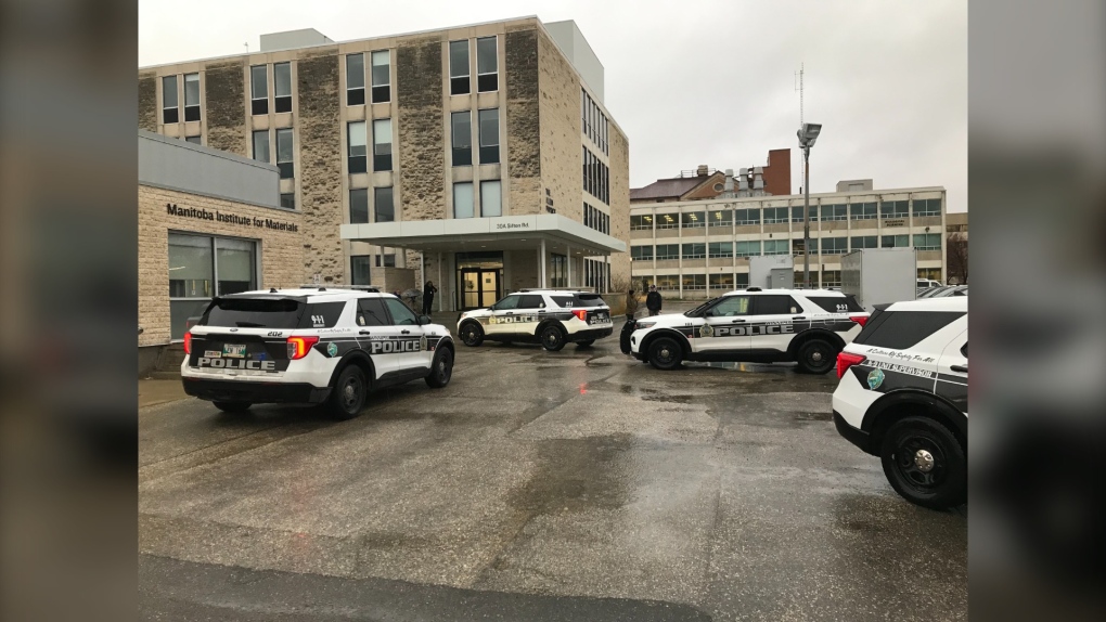 University of Manitoba: Incident resolved following reports of armed man [Video]