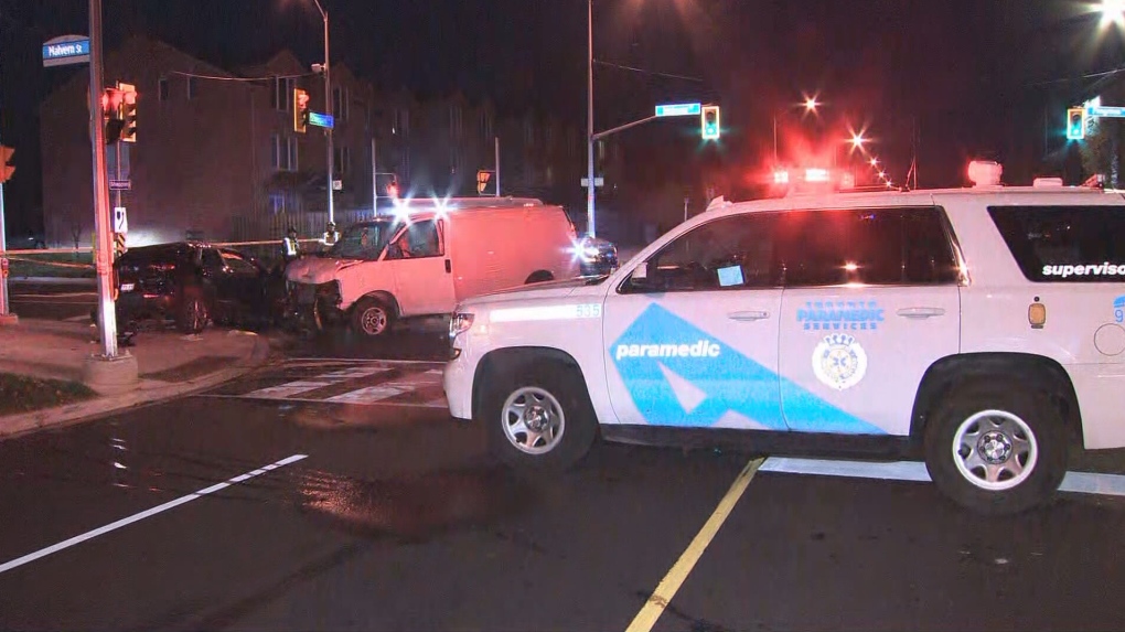 2 hurt in crash near Scarborough Town Centre [Video]