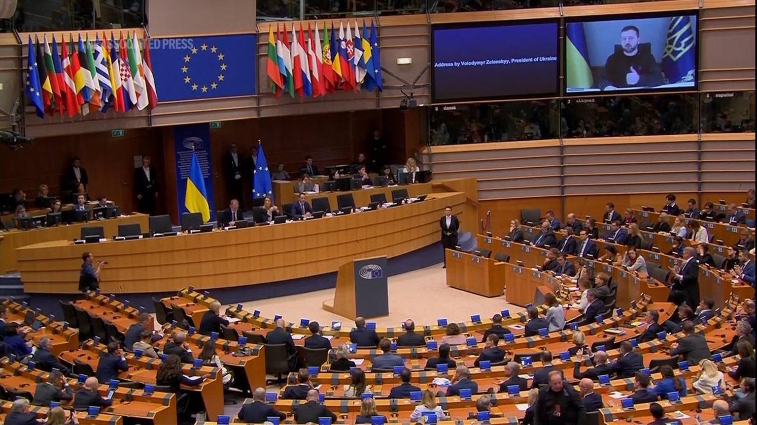 Video: Zelensky addresses EU Parliament session to mark 1,000 days since invasion of Ukraine [Video]