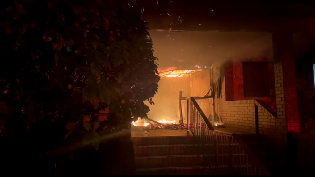 Burnaby news: 100 people displaced after suspected arson [Video]