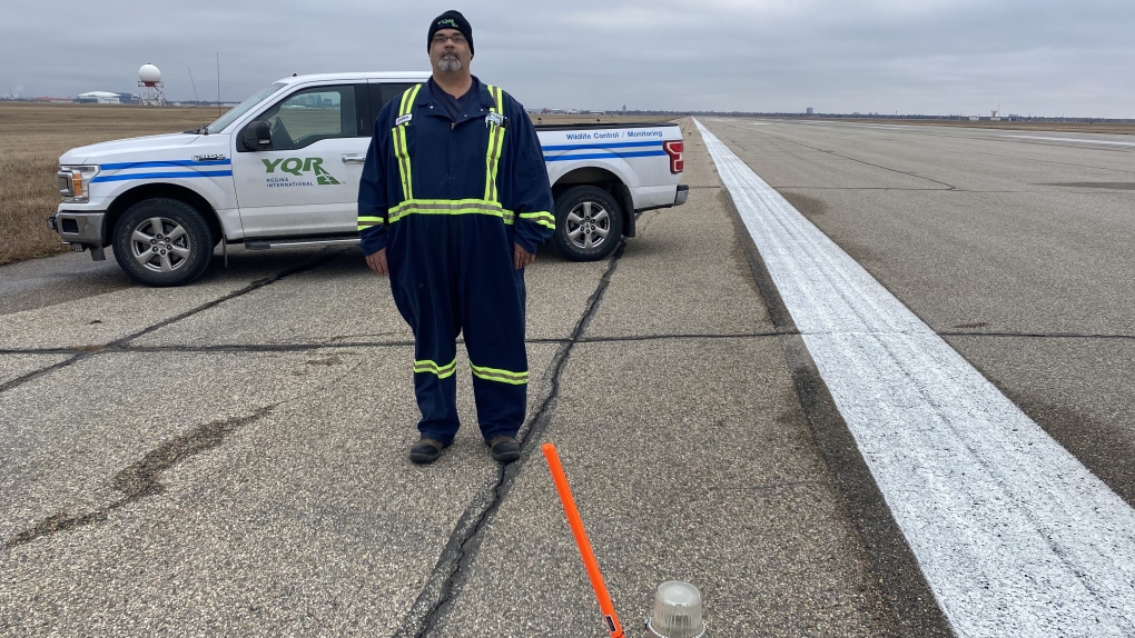 Regina airport: A look at wildlife controls at YQR [Video]