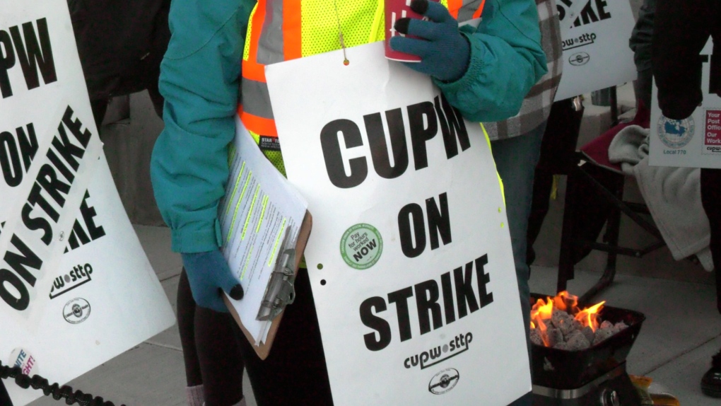 Lethbridge police advise of changes amid Canada Post workers strike [Video]