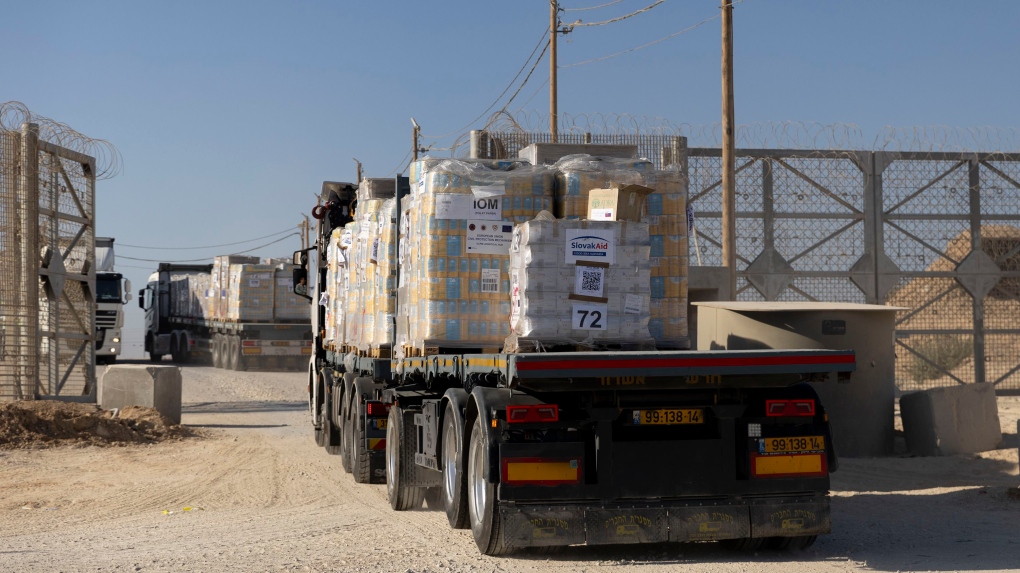 Gaza food aid trucks looted: UN agencies [Video]