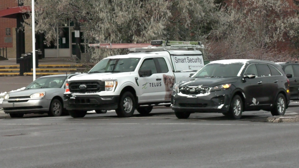 First snowfall in Lethbridge causes headaches for drivers [Video]