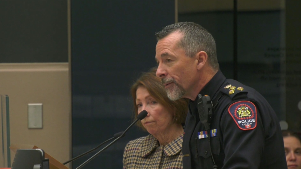 Calgary police, fire make pitches to city council during mid-cycle budget talks [Video]