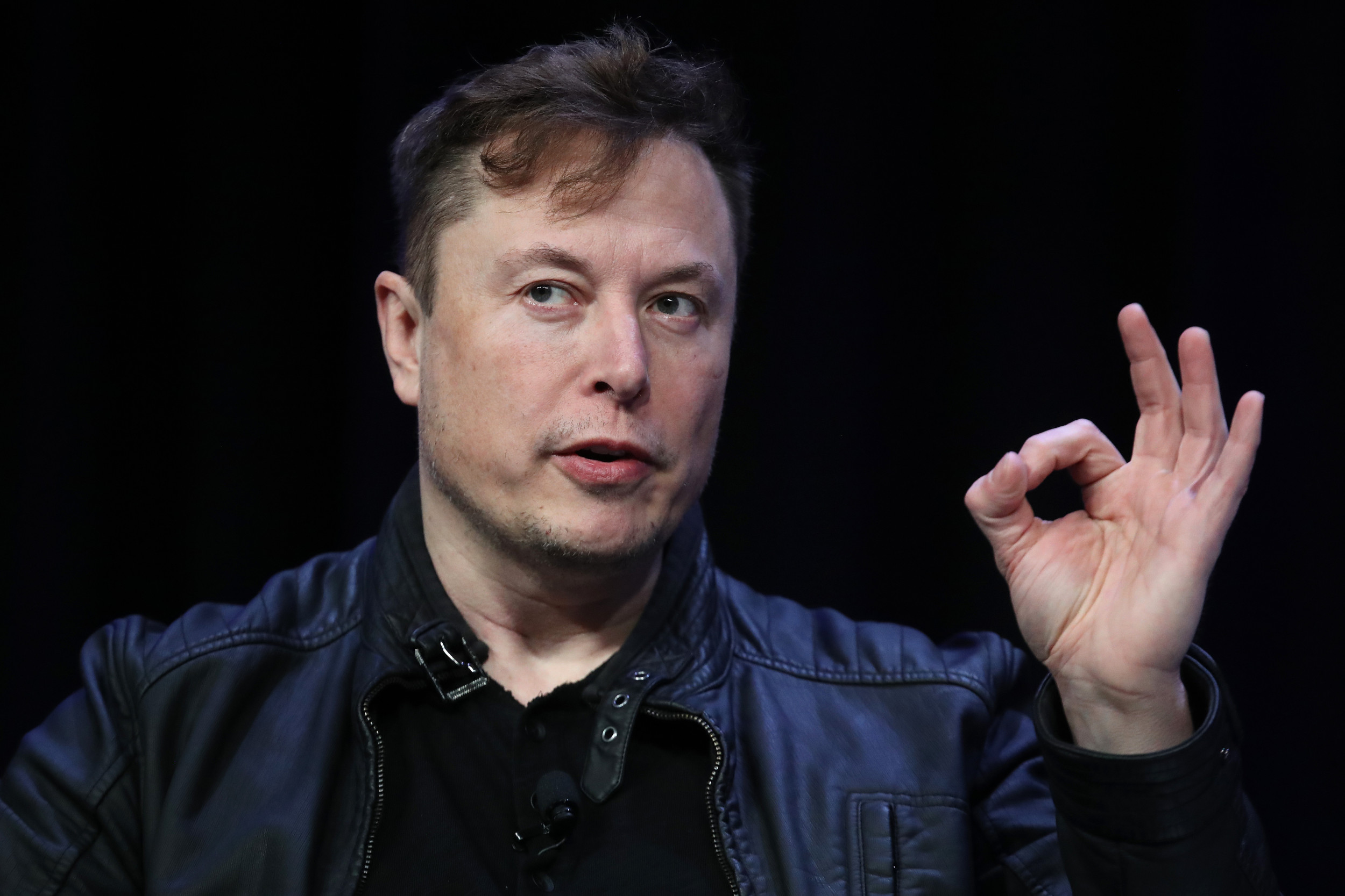 Elon Musk’s Neuralink Green-Lit for First Brain Chip Trial Outside US [Video]