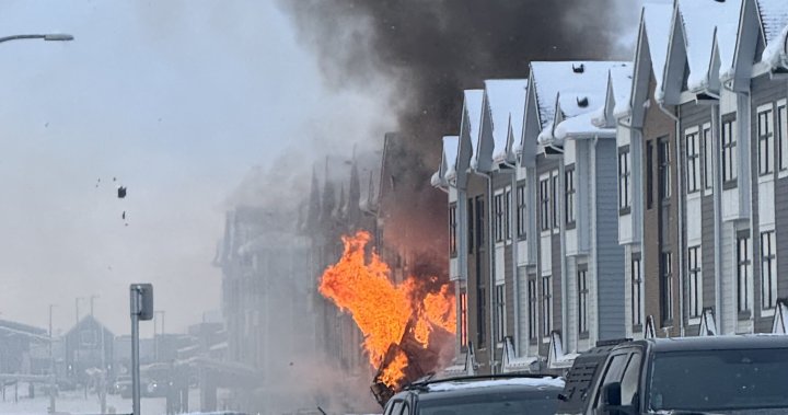 Calgary Fire Department looking for cause of explosion and townhouse fire in Mahogany [Video]