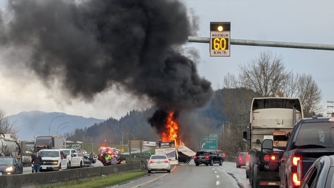 One hospitalized after fiery crash on Hwy 1 in Chilliwack [Video]