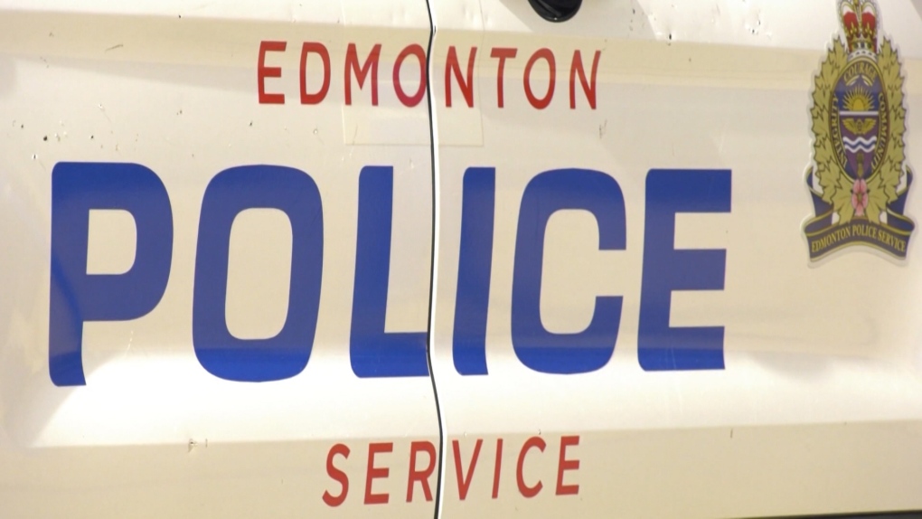 Man with knife arrested in Edmonton [Video]