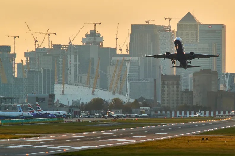 Three major UK airports are ‘put up for multi-billion pound sale’ as owners look to seize on ‘resurgence in air travel’ [Video]