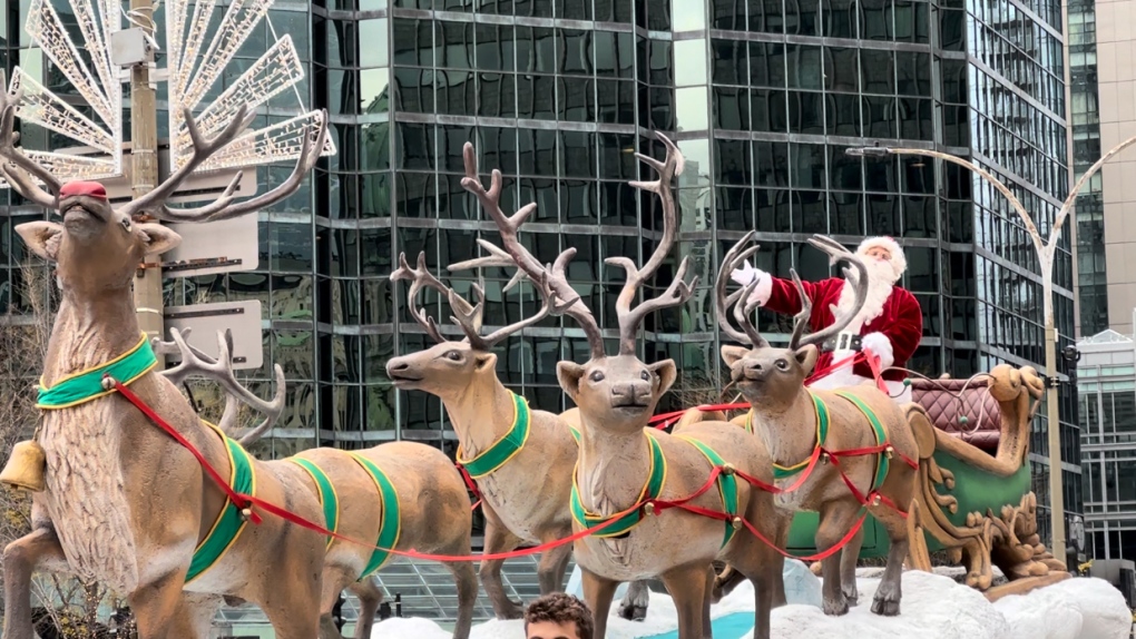 Santa Claus Parade draws crowds to downtown Montreal [Video]