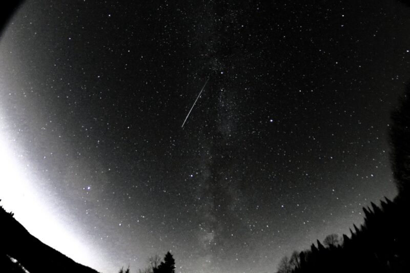 Are large asteroids hidden in this annual meteor shower? [Video]