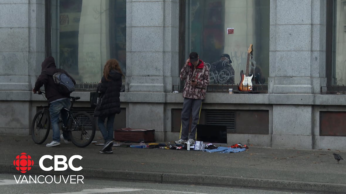 Vancouver cracking down on ‘illegal street vending’ in Downtown Eastside. [Video]