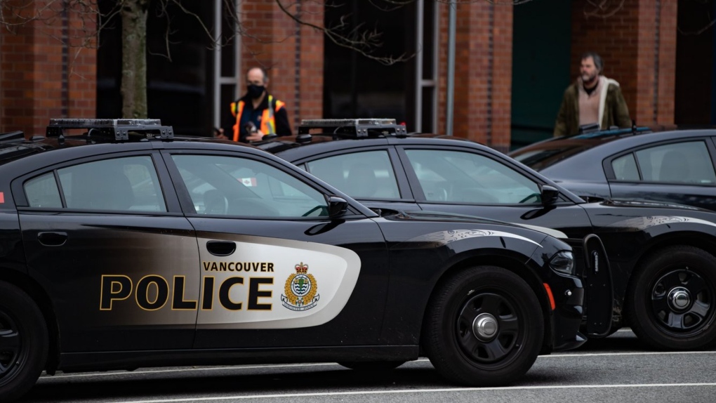 Man stabbed after attempting to stop shoplifter in downtown Vancouver [Video]