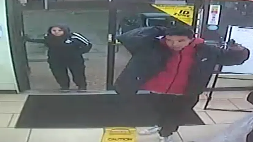 Police release images of armed robbery suspects [Video]