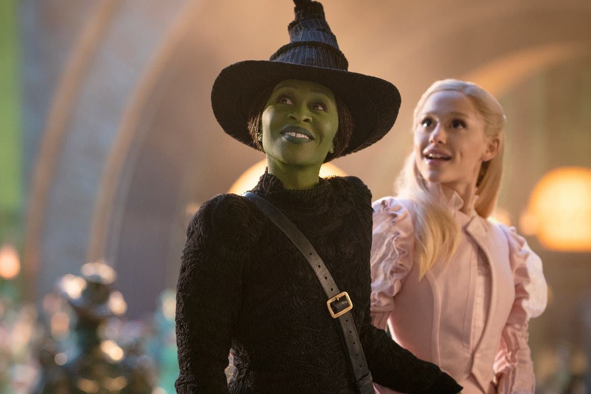 Wicked fans are begging movie-goers to stop doing these two things in screenings: Theater etiquette is dead [Video]